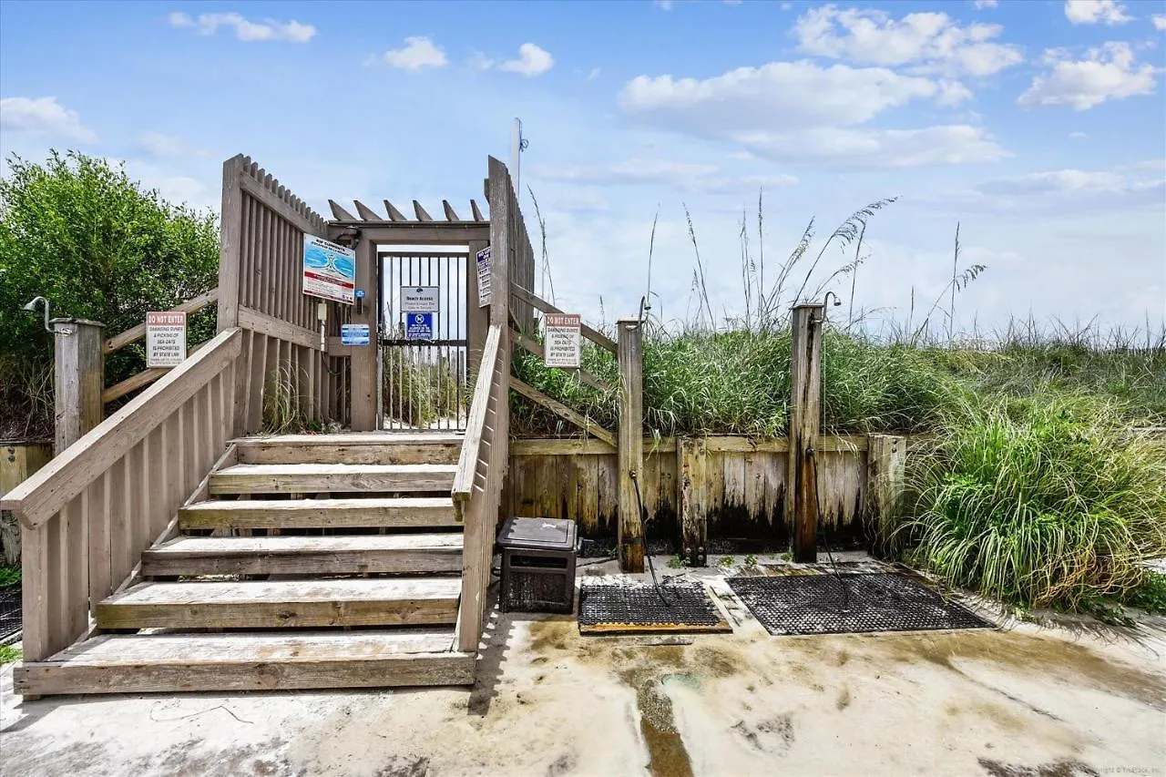 Lägenhet Sugar Beach A6-Lovely 4 Bedroom 3 Bath Condo, Sleeps 11, Free Beach Chairs 2021! Condo Panama City Beach