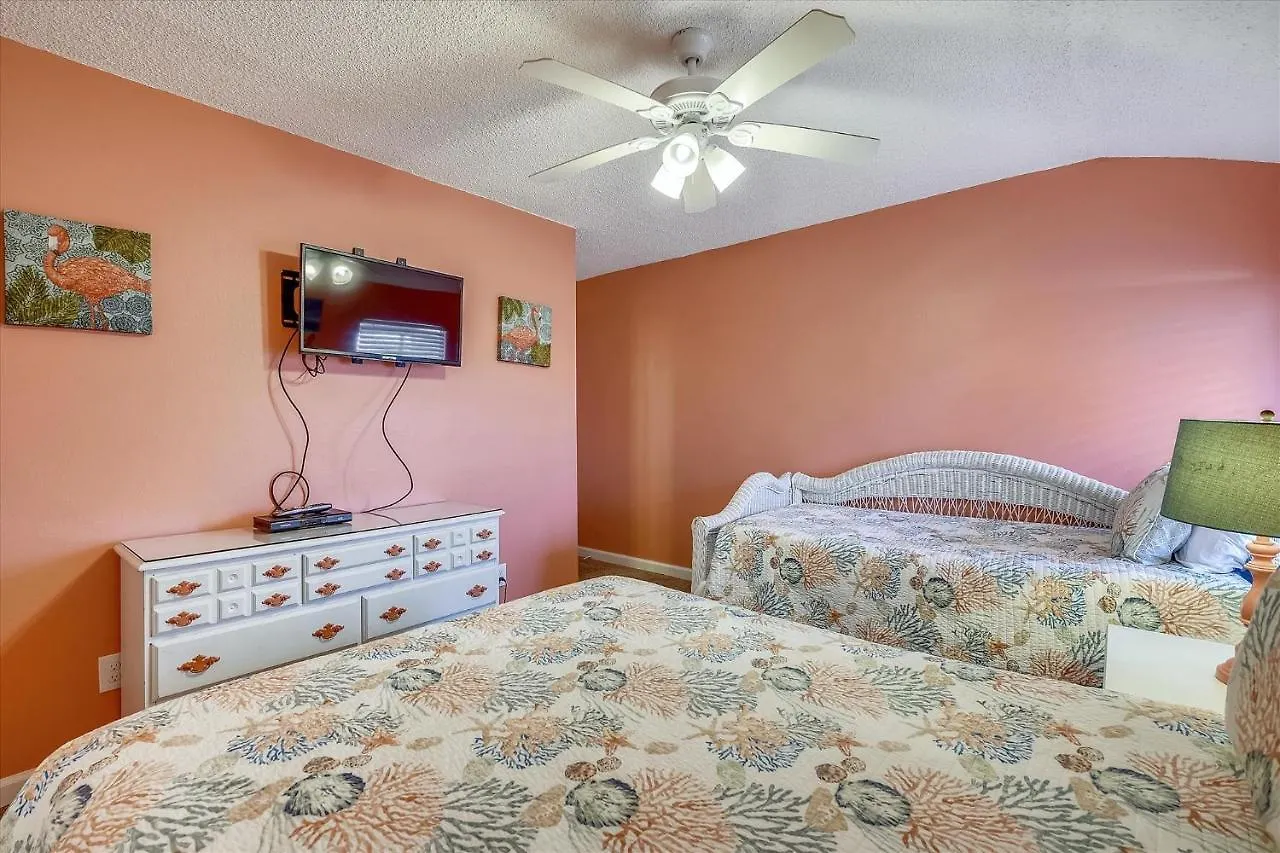 Lägenhet Sugar Beach A6-Lovely 4 Bedroom 3 Bath Condo, Sleeps 11, Free Beach Chairs 2021! Condo Panama City Beach