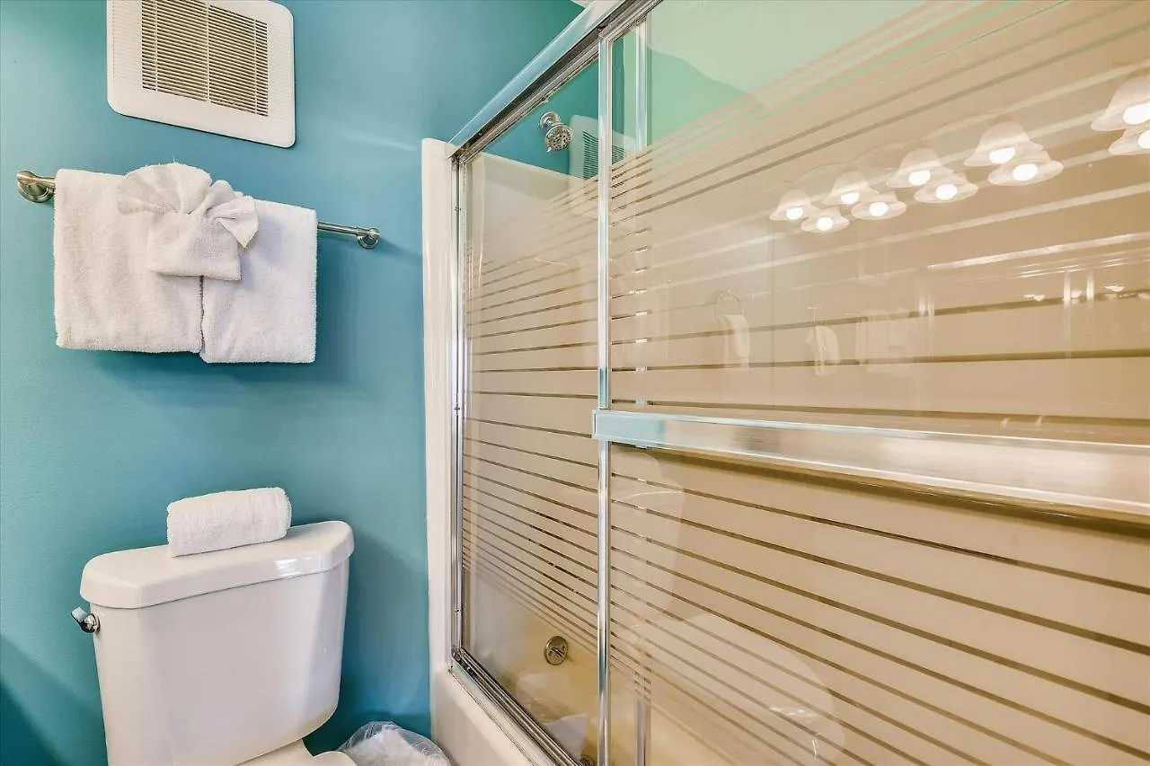 Sugar Beach A6-Lovely 4 Bedroom 3 Bath Condo, Sleeps 11, Free Beach Chairs 2021! Condo Panama City Beach Lägenhet
